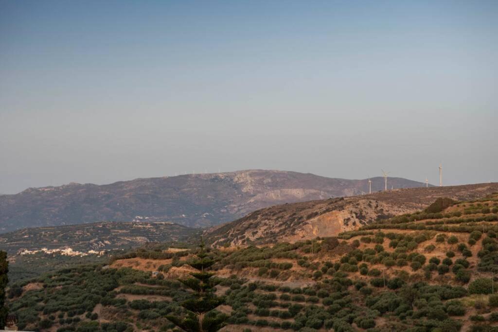 Paraspori Traditional Home With View מראה חיצוני תמונה